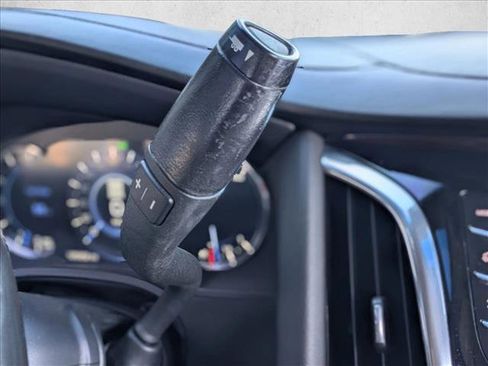 Used 2017 Cadillac Escalade ESV Luxury image 12