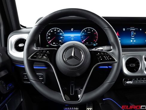 Used 2025 Mercedes-Benz G 550 image 28