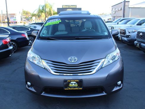 Used 2016 Toyota Sienna XLE FWD image 3