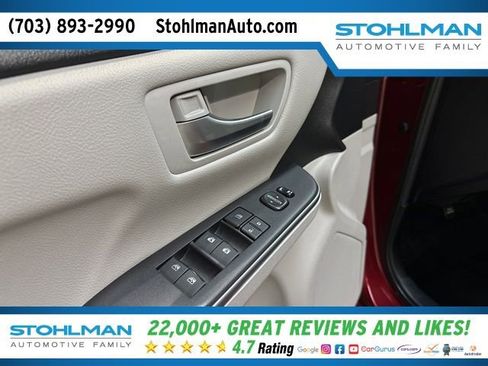 Used 2016 Toyota Camry SE image 12