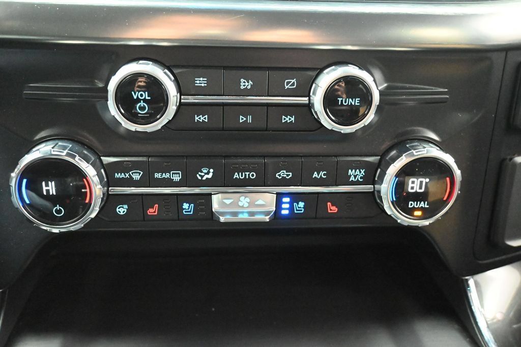 Used 2021 Ford F150 Lariat w/ Equipment Group 502A High AWD/4WD image 19