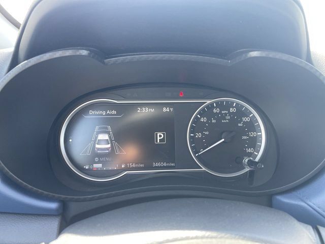 Used 2025 Nissan Versa SV FWD image 11