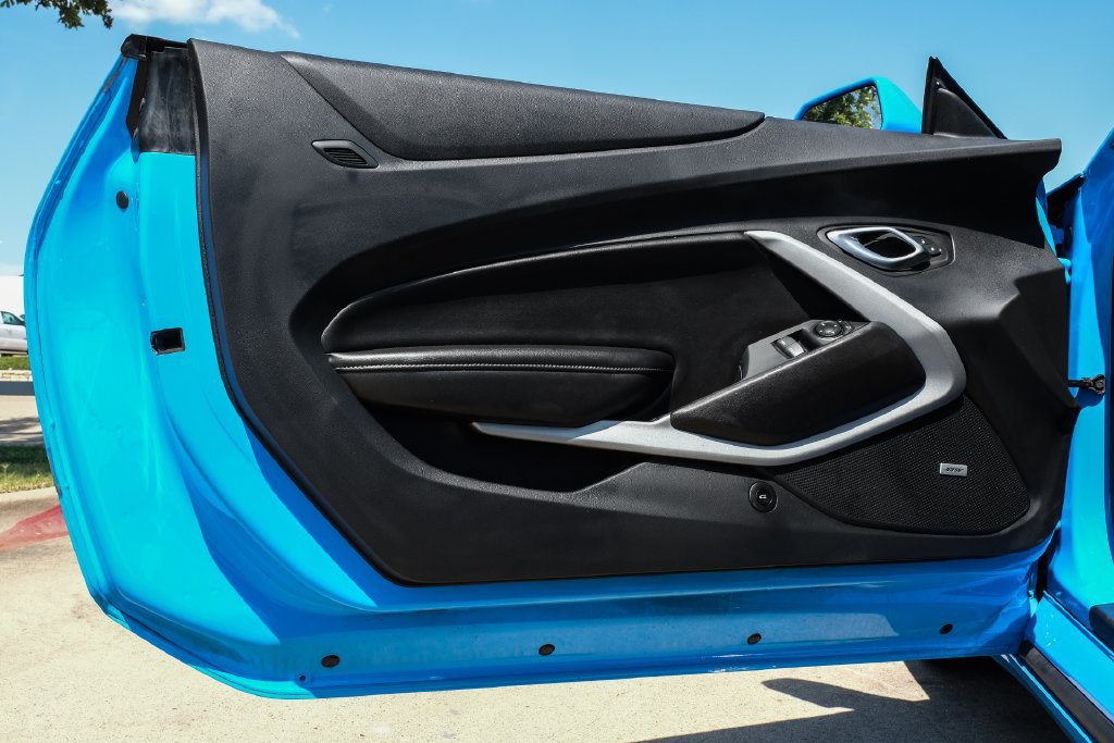 Used 2023 Chevrolet Camaro LT w/ Technology Package RWD image 39