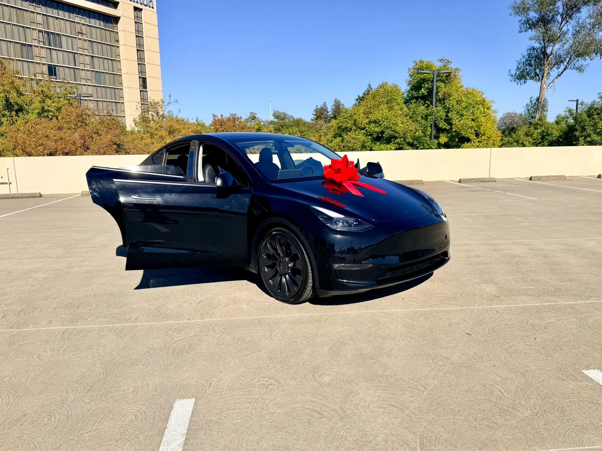Used 2023 Tesla Model Y Long Range AWD/4WD image 49