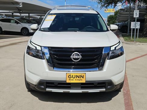 Used 2023 Nissan Pathfinder Platinum w/ Cargo Package AWD/4WD image 8