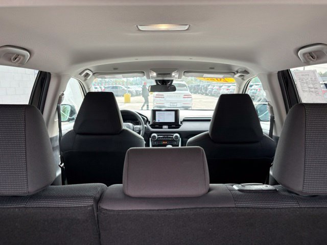 Used 2025 Toyota RAV4 LE AWD/4WD image 28