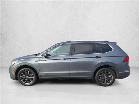 Used 2022 Volkswagen Tiguan SE image 8