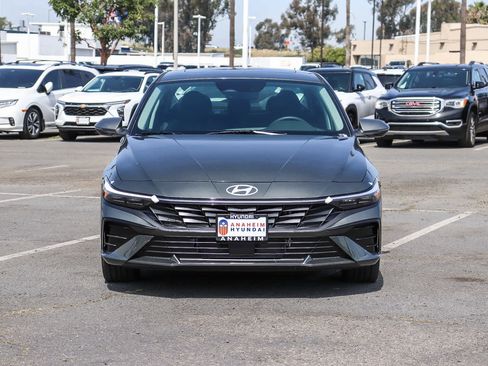 New 2026 Hyundai Elantra Limited image 2
