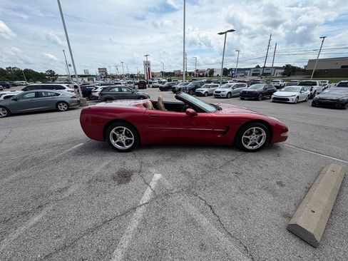 Used 2000 Chevrolet Corvette Convertible w/ Memory Pkg RWD image 6