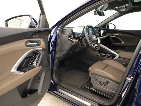 Certified 2025 Audi Q5 Prestige image 14