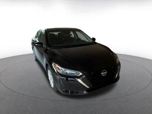 Used 2025 Nissan Sentra S image 3