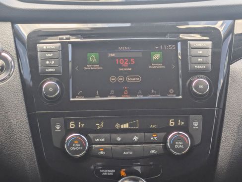 Used 2021 Nissan Rogue Sport SL image 19