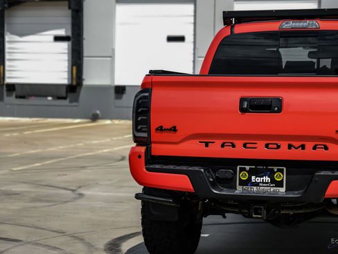 Used 2023 Toyota Tacoma TRD Pro AWD/4WD image 13