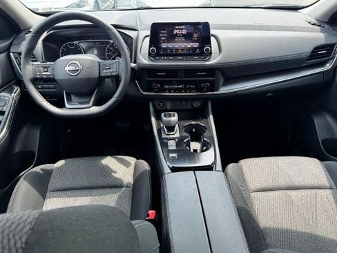 Certified 2026 Nissan Rogue SV FWD image 11