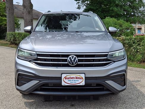 Used 2023 Volkswagen Tiguan SE AWD/4WD image 2