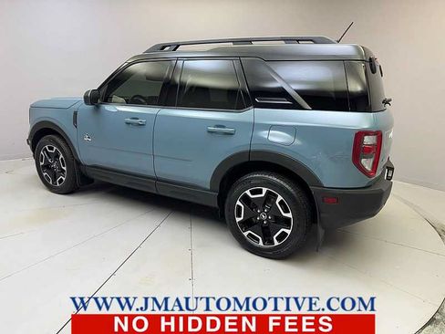 Used 2022 Ford Bronco Sport Outer Banks w/ Tech Package AWD/4WD image 3