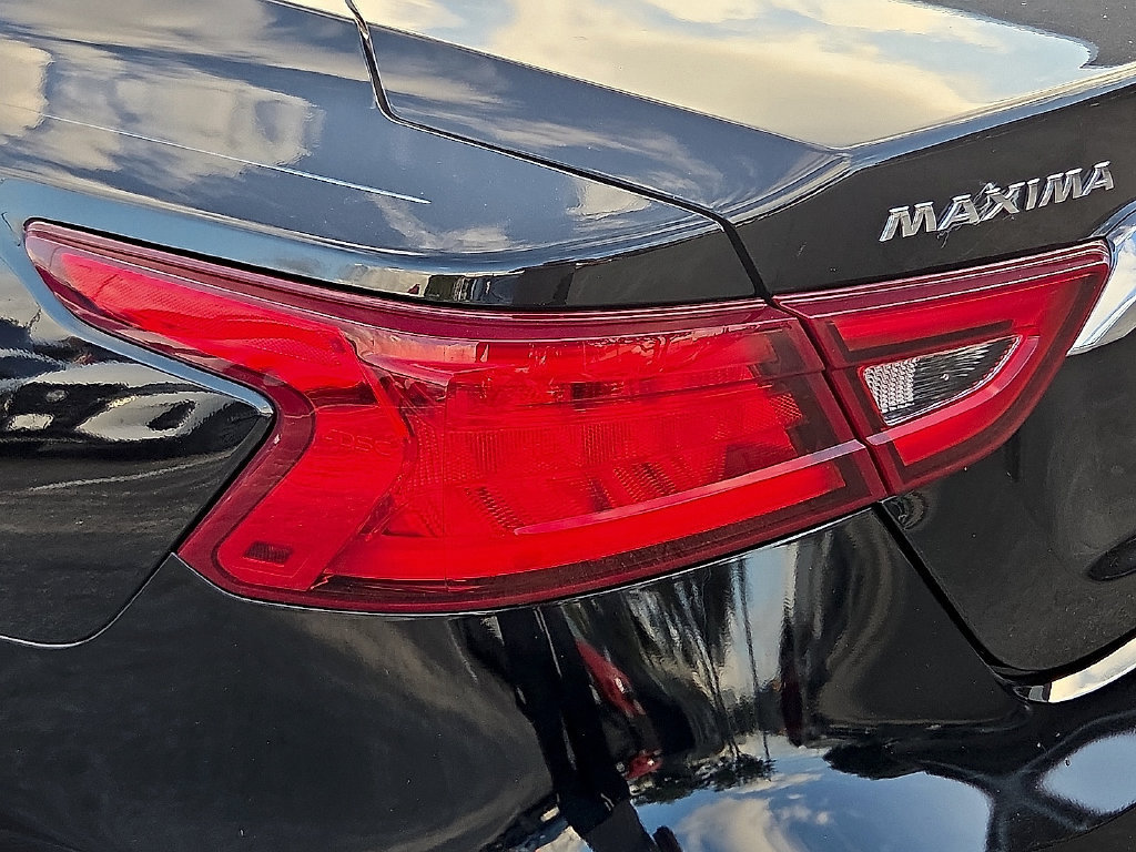 Used 2018 Nissan Maxima Platinum FWD image 9
