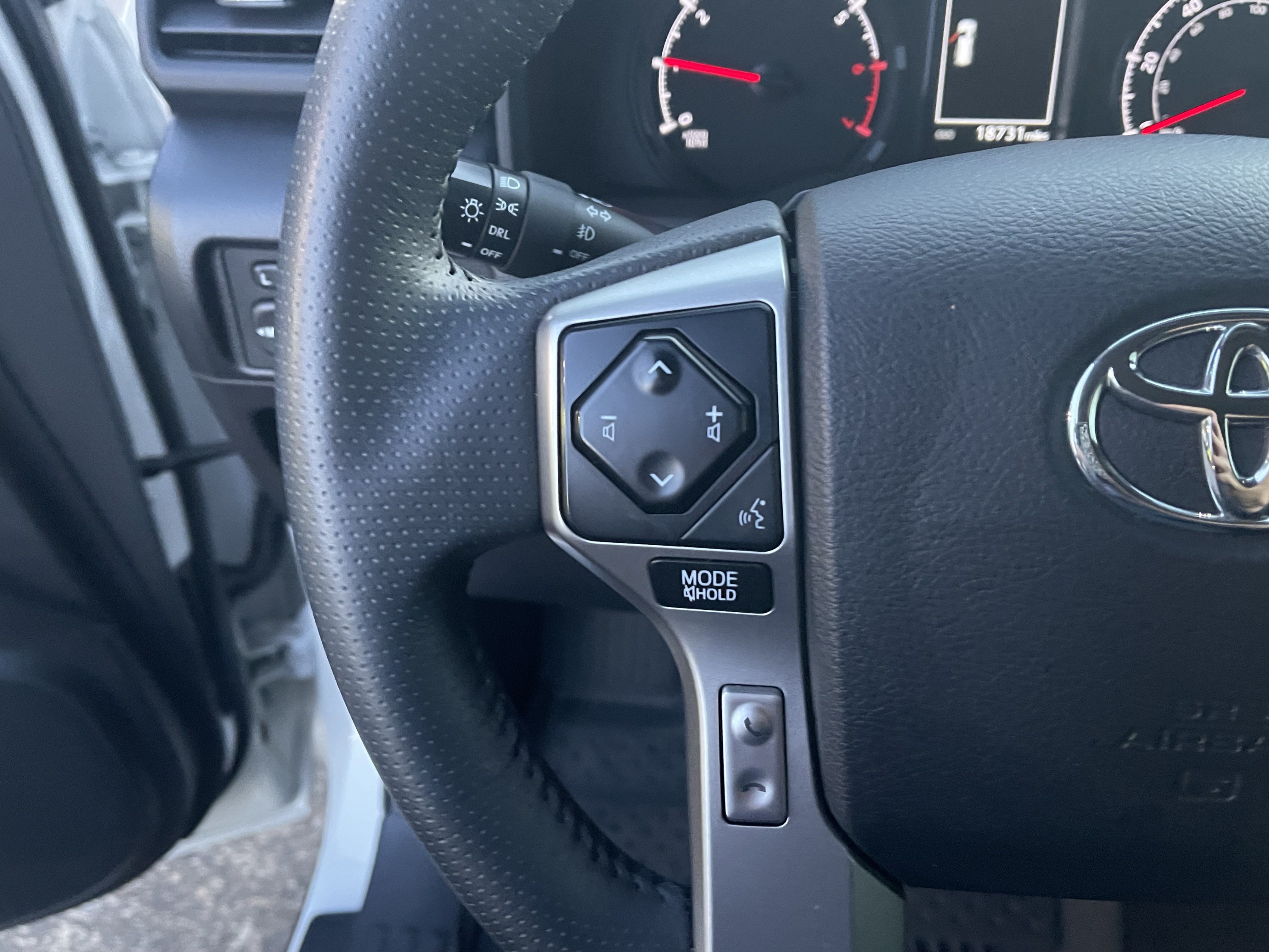 Used 2022 Toyota 4Runner SR5 AWD/4WD image 20
