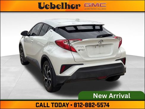 Used 2018 Toyota C-HR XLE FWD image 6