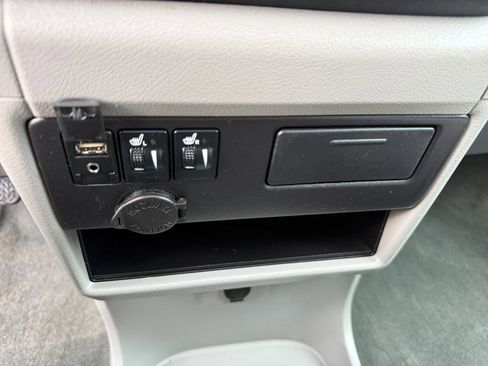 Used 2015 Toyota Sienna XLE AWD/4WD image 27