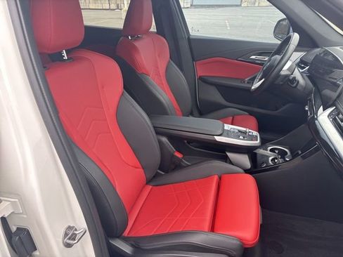 Used 2023 BMW X1 xDrive28i w/ Premium Package image 12