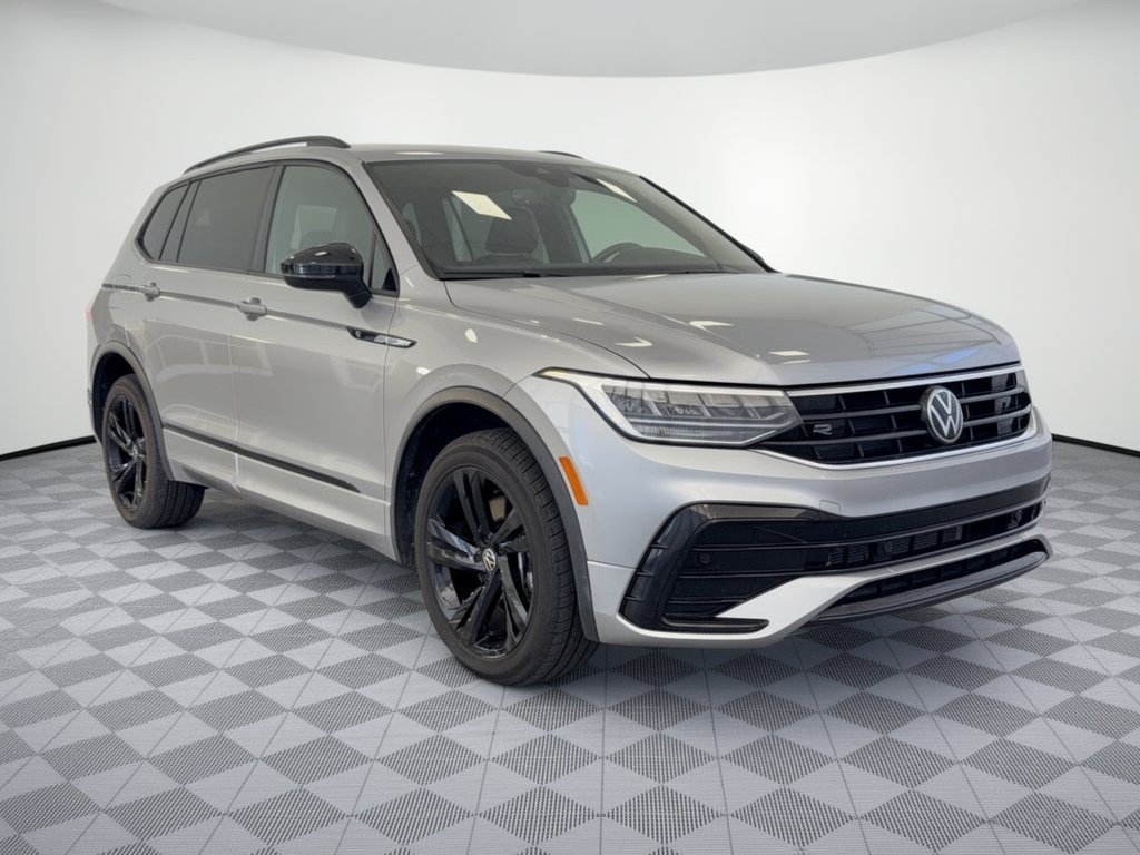Certified 2024 Volkswagen Tiguan SE R-Line FWD image 7