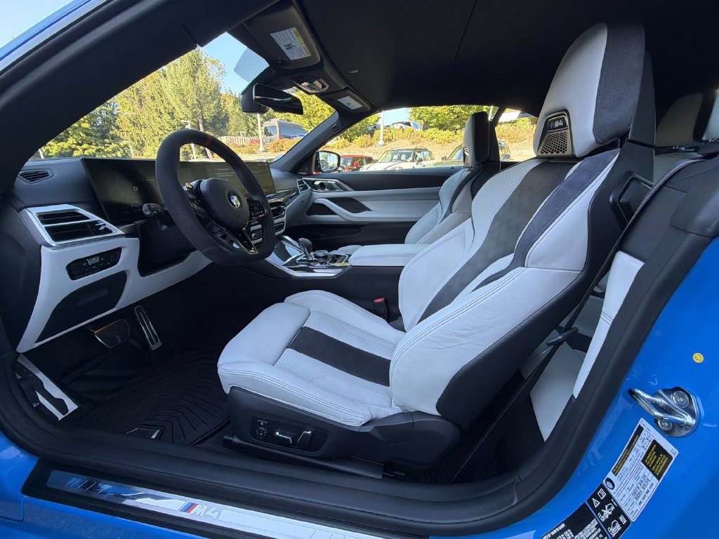 Used 2026 BMW M4 xDrive Competition w/ Executive Package AWD/4WD image 10