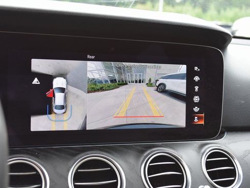 Used 2022 Mercedes-Benz E 350 Sedan w/ AMG Line Exterior image 22