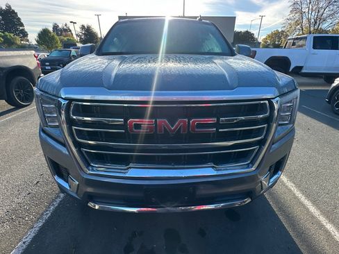 Used 2022 GMC Yukon XL SLT w/ SLT Premium Package image 5