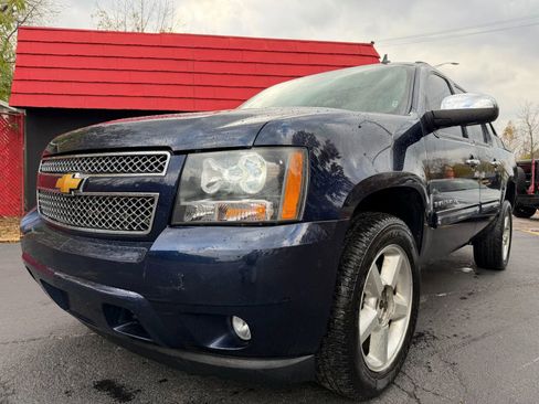 Used 2012 Chevrolet Avalanche LT w/ All-Star Edition image 2