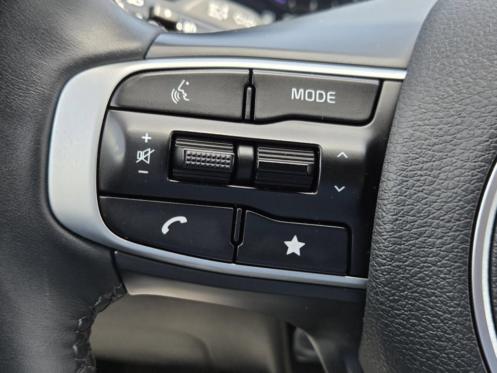 Used 2024 Kia Sportage X-Pro AWD/4WD image 16