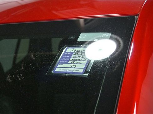 Used 2022 GMC Acadia SLT w/ Technology Package image 32