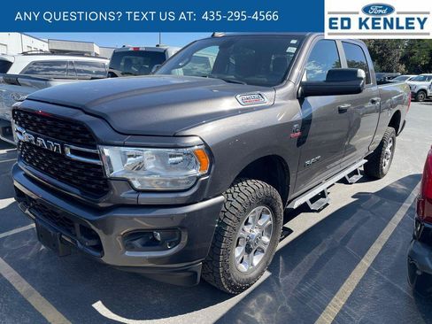 Used 2022 RAM 2500 Big Horn w/ Level C Equiment Group AWD/4WD image 2