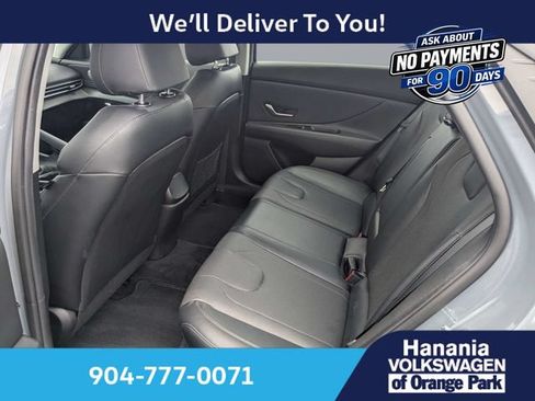 Used 2021 Hyundai Elantra Limited w/ Cargo Package FWD image 12