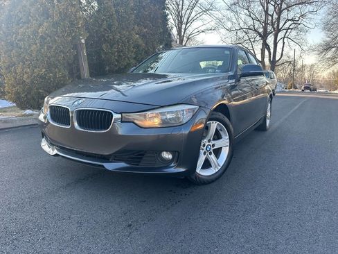 Used 2014 BMW 328i xDrive Sedan w/ Premium Package image 2