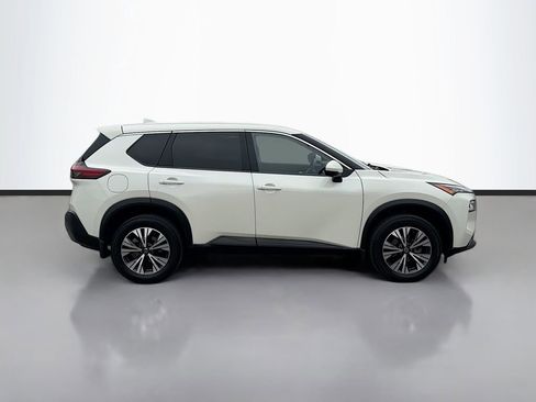 Used 2021 Nissan Rogue SV image 4