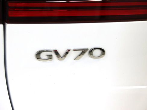 Used 2023 Genesis GV70 2.5T w/ Sport Prestige Package AWD/4WD image 12