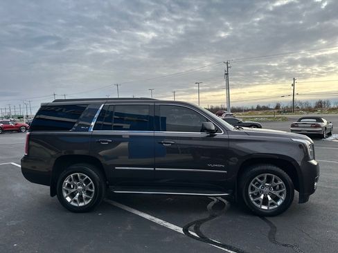 Used 2015 GMC Yukon SLT w/ Open Road Package image 4