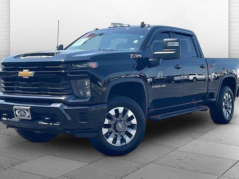 Used 2024 Chevrolet Silverado 2500 Custom w/ Custom Value Package AWD/4WD image 13
