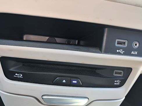 Used 2020 Chrysler Pacifica Limited w/ Advanced Safetytec Group image 15