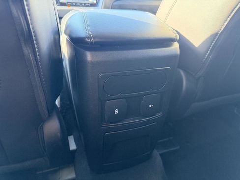 Used 2024 Ford Explorer XLT w/ Equipment Group 202A RWD image 9