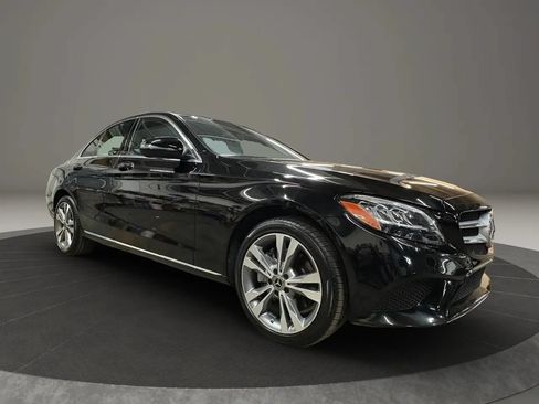 Used 2019 Mercedes-Benz C 300 4MATIC Sedan image 2