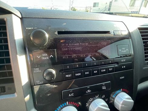 Used 2012 Toyota Tundra 4x4 Double Cab image 3