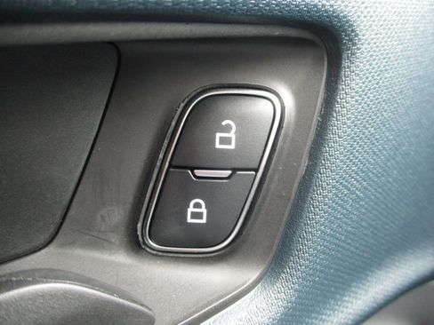 Used 2025 Ford Maverick XLT w/ Equipment Group 301A AWD/4WD image 36