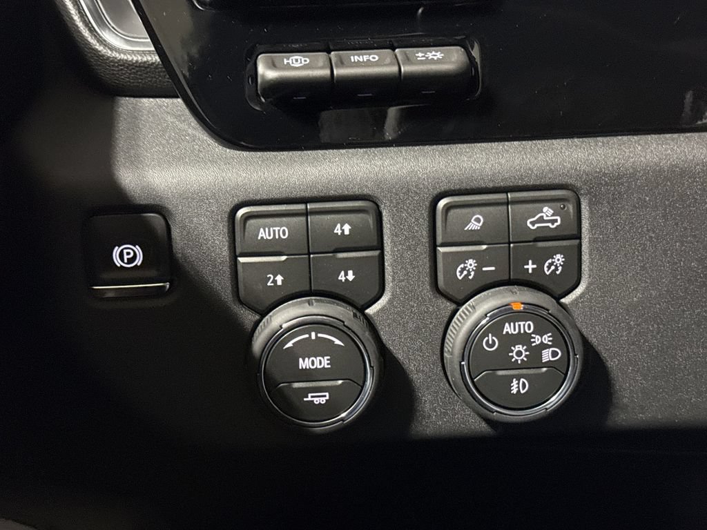 New 2026 Chevrolet Silverado 2500 High Country w/ High Country Premium Package AWD/4WD image 19