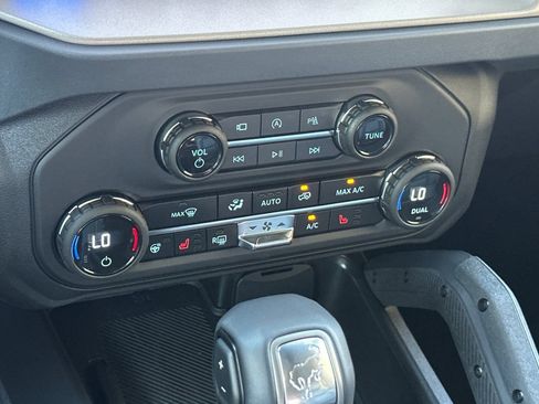 New 2026 Ford Bronco Outer Banks w/ Sasquatch Package AWD/4WD image 21