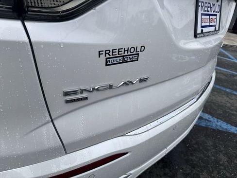 Certified 2024 Buick Enclave Avenir w/ Avenir Technology Package image 33