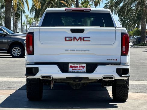 Certified 2025 GMC Sierra 1500 AT4 AWD/4WD image 5