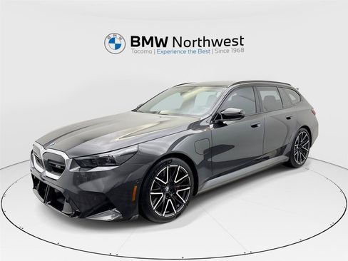 Used 2025 BMW M5 Touring AWD/4WD image 1