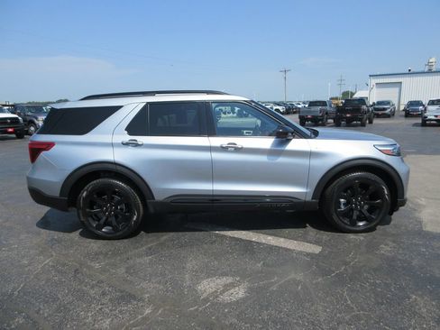 Used 2023 Ford Explorer ST-Line w/ Class IV Trailer Tow Package AWD/4WD image 5